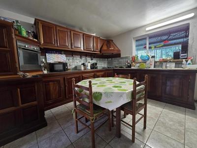 Maison - 200 m² - 8 pièces