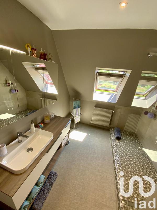 Maison - 221 m² - 9 pièces