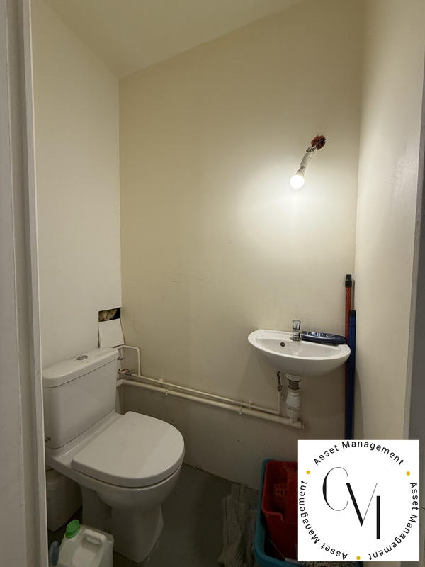 Local commercial - 64 m²