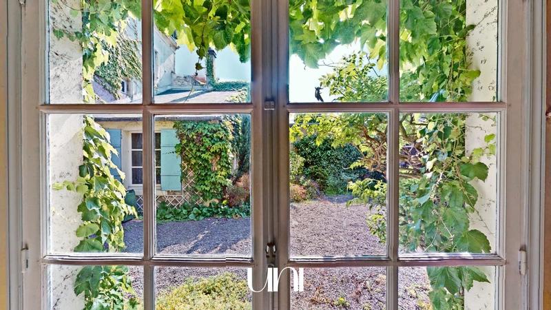 Hôtel particulier - 275 m² - 15 pièces