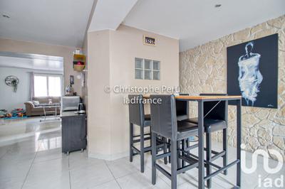 Maison - 104 m² - 4 pièces