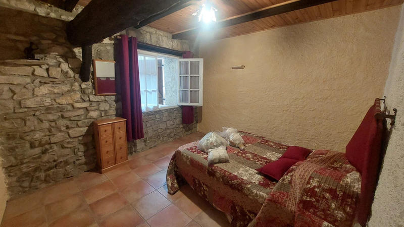 Maison - 335 m² - 15 pièces