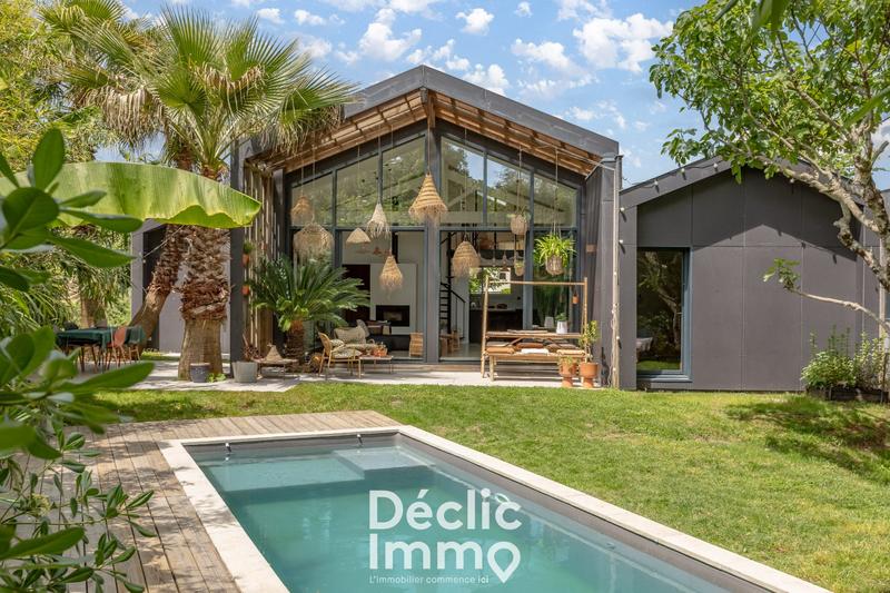 Maison - 200 m² - 7 pièces