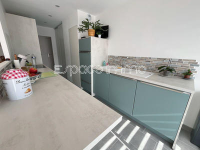 Appartement - 82 m² - 4 pièces