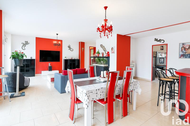 Maison - 313 m² - 9 pièces