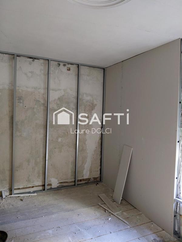 Maison - 450 m² - 8 pièces