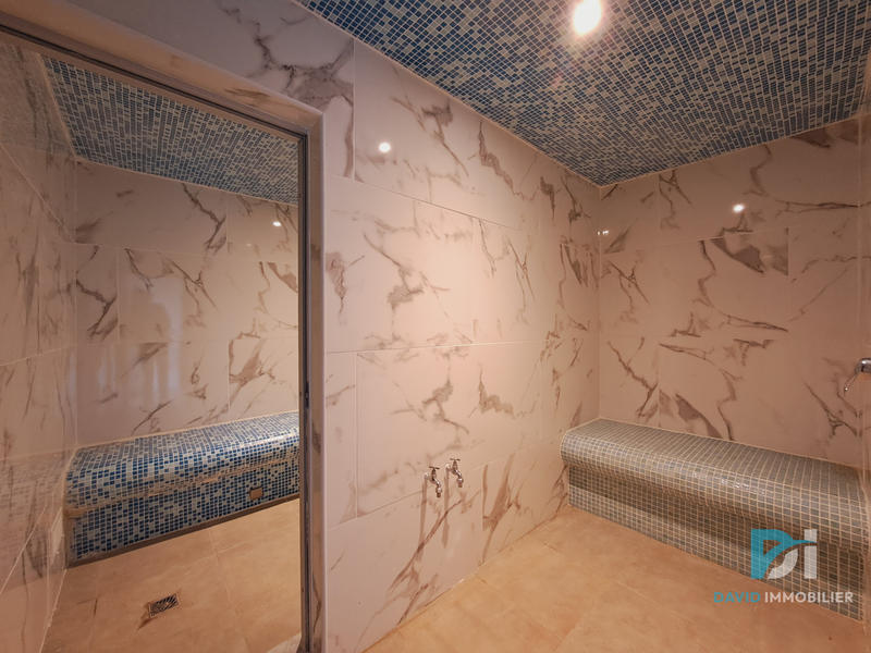 Maison - 193 m² - 5 pièces