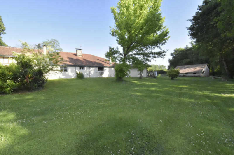 Maison - 210 m² - 7 pièces