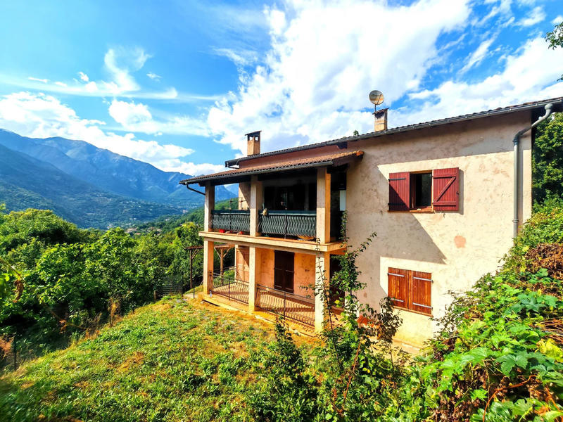 Maison - 127 m² - 6 pièces