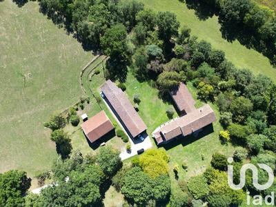 Maison - 564 m² - 13 pièces