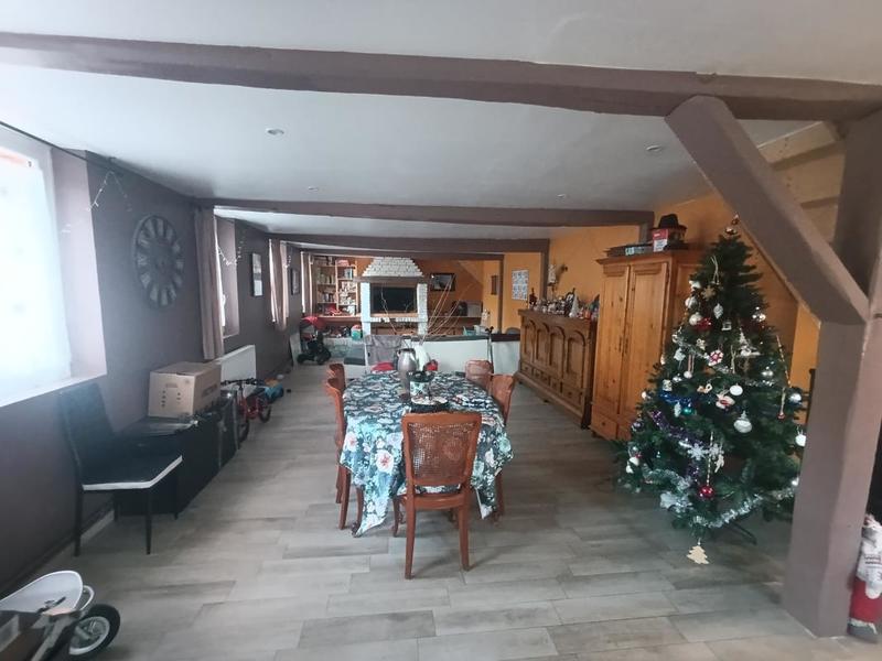 Maison - 233 m² - 6 pièces