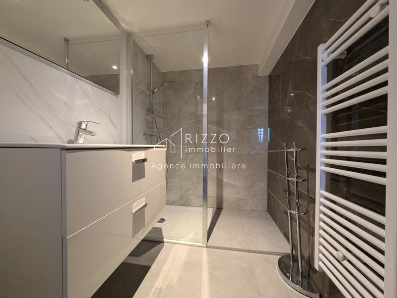 Appartement - 113 m² - 6 pièces