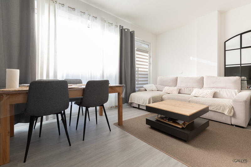 Maison - 162 m² - 9 pièces