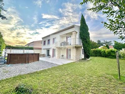 Maison - 134 m² - 5 pièces