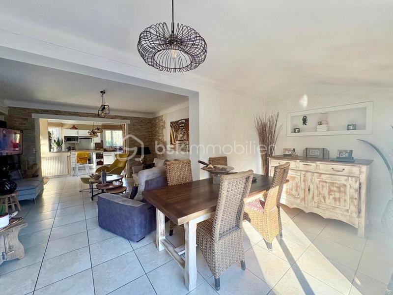 Maison traditionnelle - 105 m² - 6 pièces