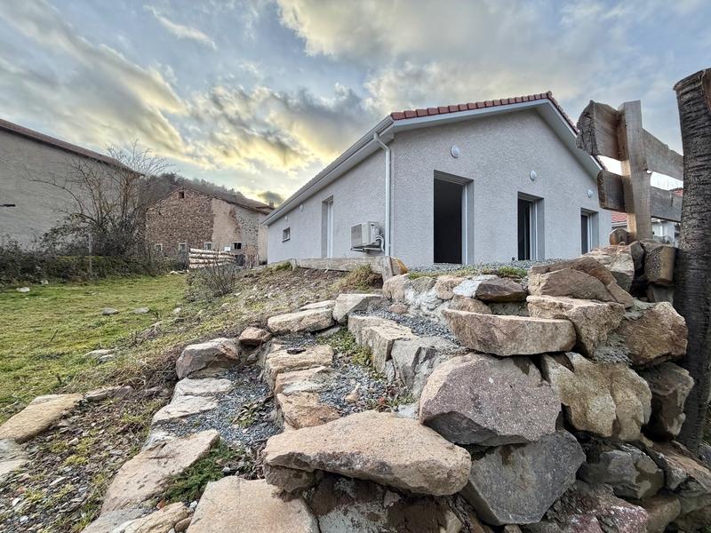 Maison - 90 m² - 4 pièces