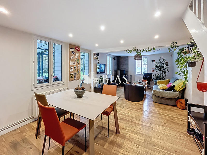 Maison - 126 m² - 7 pièces