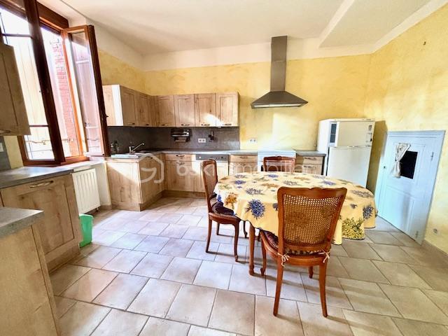 Maison ancienne - 172 m² - 7 pièces