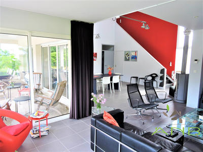 Villa - 194 m² - 8 pièces