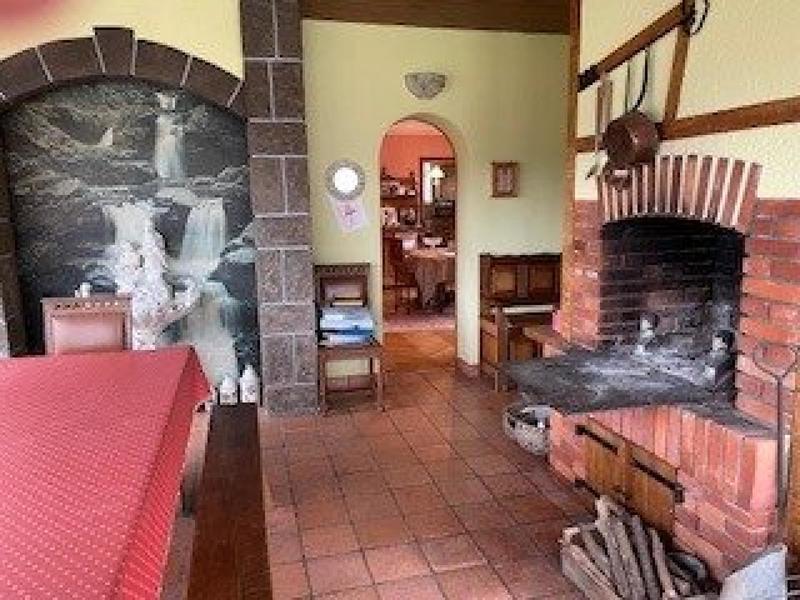 Maison - 240 m² - 10 pièces