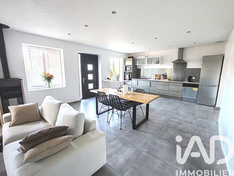 Maison - 95 m² - 4 pièces