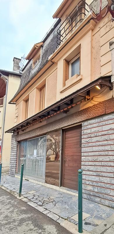 Maison - 99 m² - 16 pièces