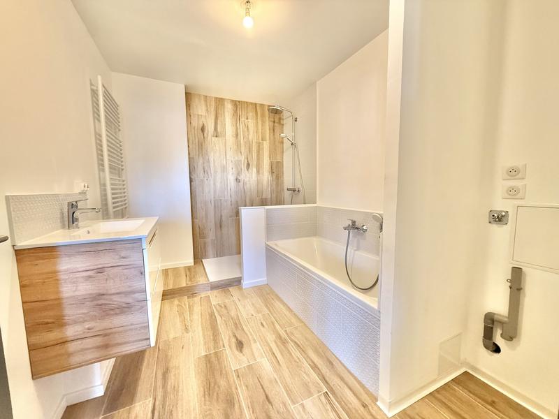 Maison - 121 m² - 7 pièces