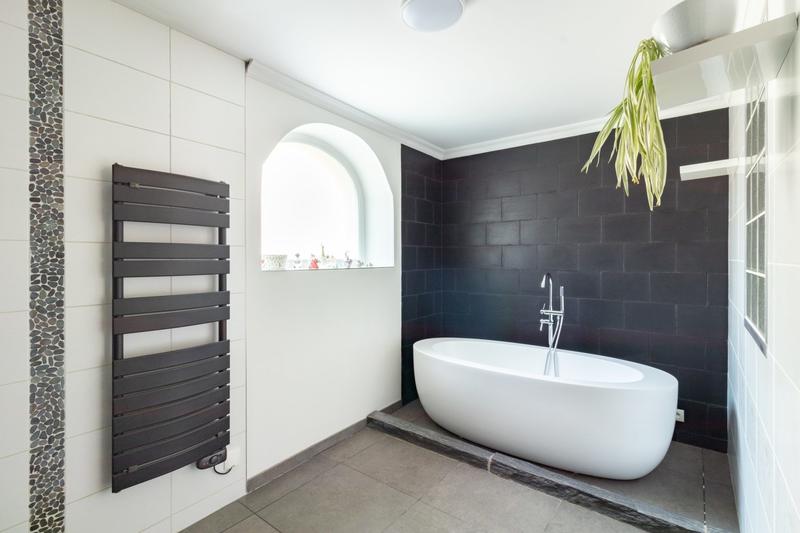 Maison ancienne - 250 m² - 6 pièces