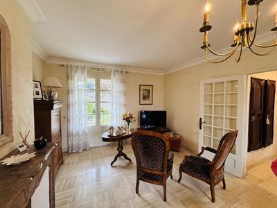 Maison - 151 m² - 7 pièces