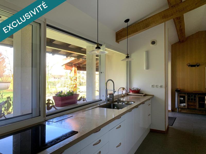 Maison - 289 m² - 9 pièces