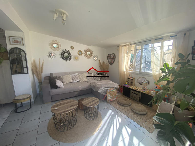 Maison - 284 m² - 6 pièces