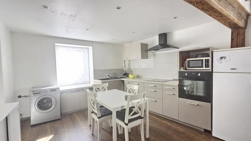 Maison - 203 m² - 9 pièces