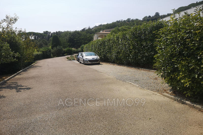 Parking / Garage - 13 m²