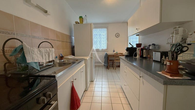 Appartement - 80 m² - 3 pièces