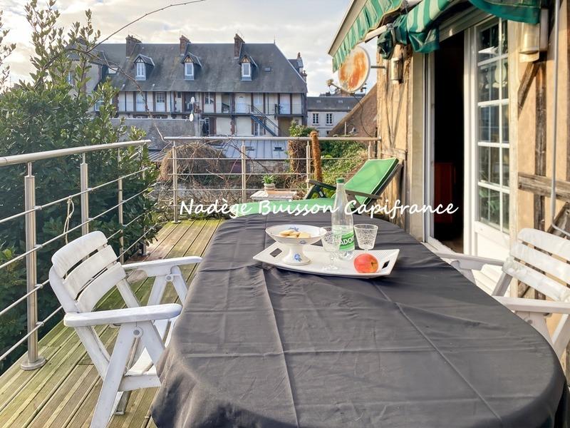 Maison - 233 m² - 10 pièces