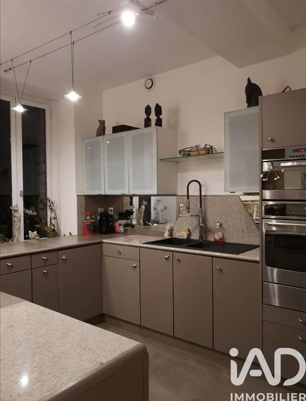 Maison - 326 m² - 10 pièces