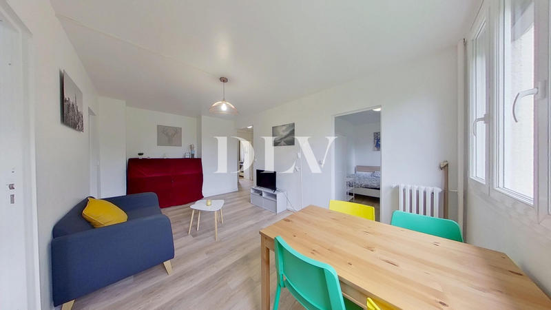 Appartement - 72 m² - 5 pièces