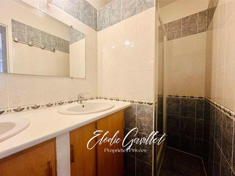 Maison - 304 m² - 11 pièces