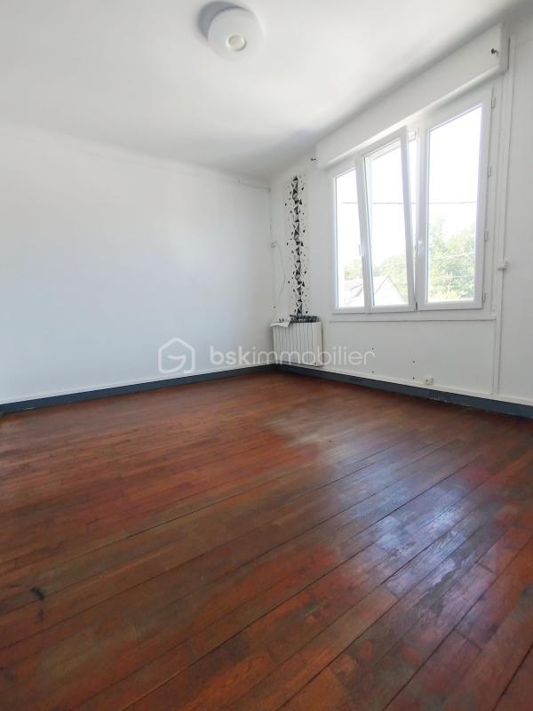 Pavillon - 180 m² - 9 pièces