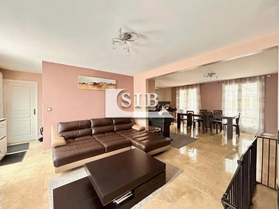 Maison traditionnelle - 112 m² - 6 pièces