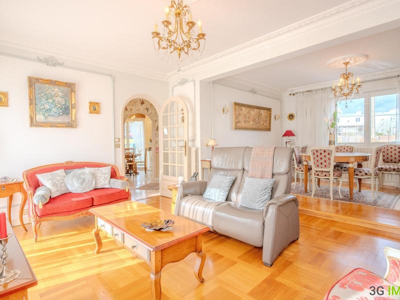 Maison traditionnelle - 148 m² - 6 pièces