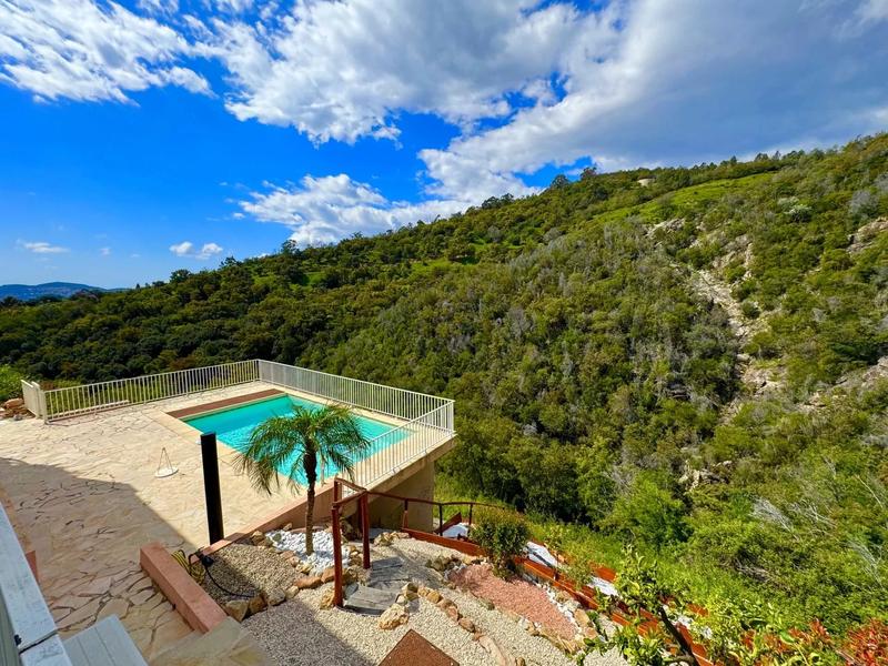 Villa - 172 m² - 6 pièces