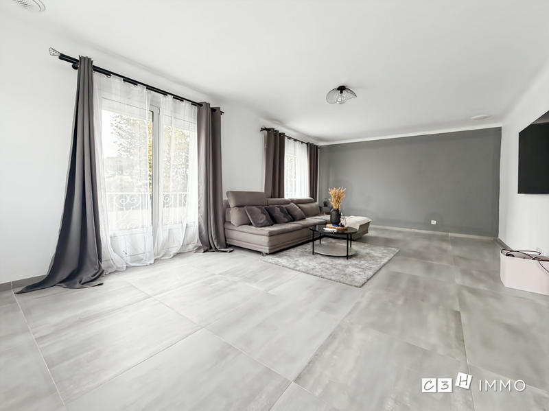 Appartement - 140 m² - 5 pièces