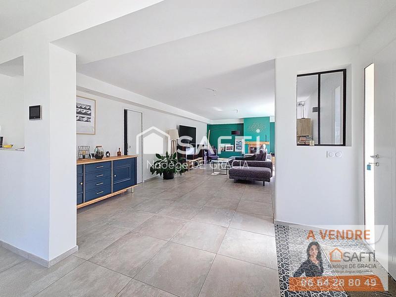 Maison - 211 m² - 6 pièces