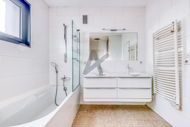 Appartement - 130 m² - 5 pièces