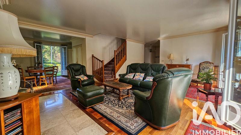 Maison - 210 m² - 8 pièces