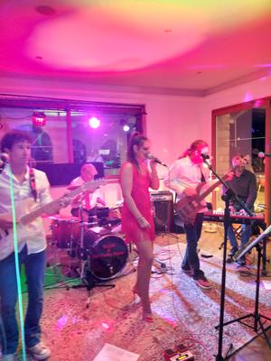 Alicia &amp; The Funky Papas