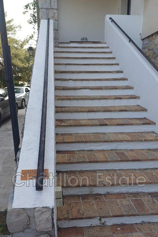 Maison - 280 m² - 10 pièces