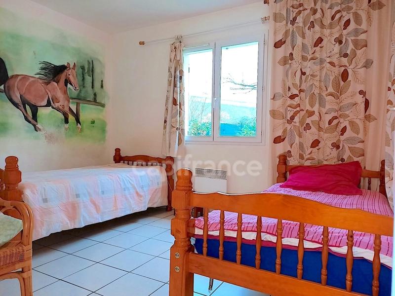 Maison - 90 m² - 5 pièces