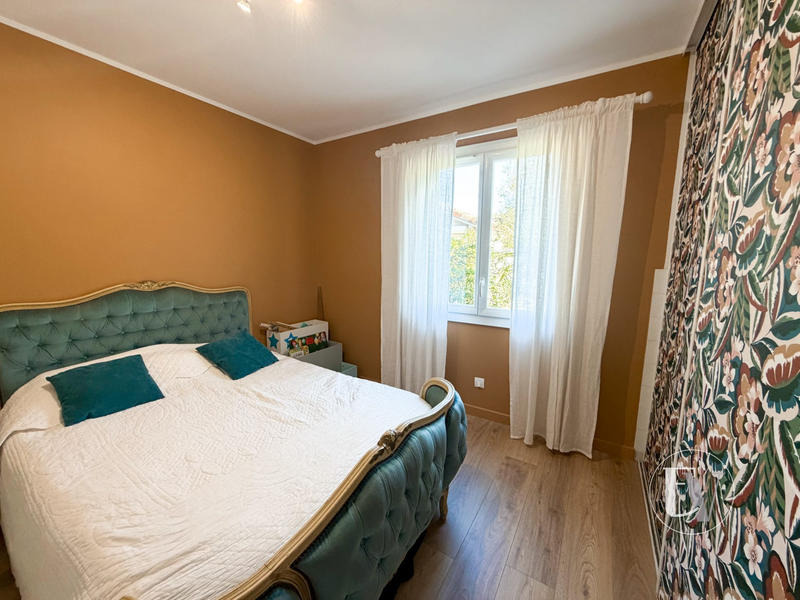 Villa - 203 m² - 7 pièces